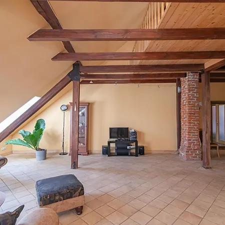 Spacious 2-bedroom With Sauna In Old Town By Urban Rent ヴィリニュス