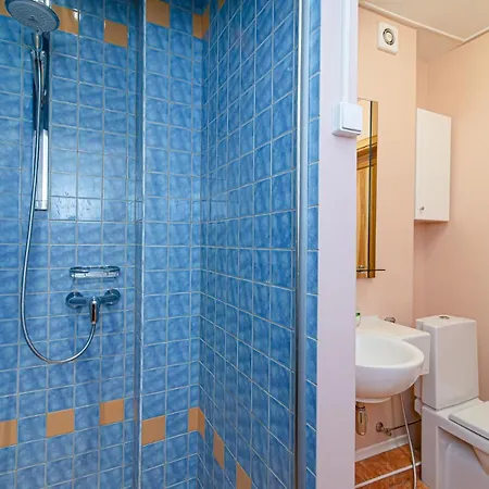 Spacious 2-bedroom With Sauna In Old Town By Urban Rent