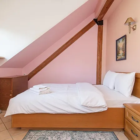 Spacious 2-bedroom With Sauna In Old Town By Urban Rent Butas