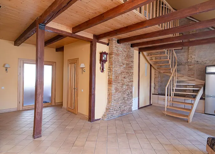 Spacious 2-bedroom With Sauna In Old Town By Urban Rent Вільнюс