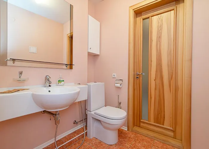 Spacious 2-bedroom With Sauna In Old Town By Urban Rent