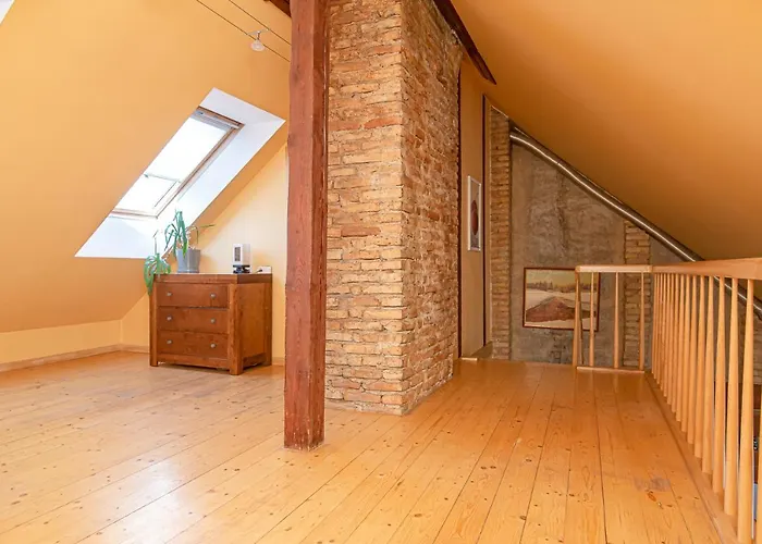 Spacious 2-bedroom With Sauna In Old Town By Urban Rent Appartement
