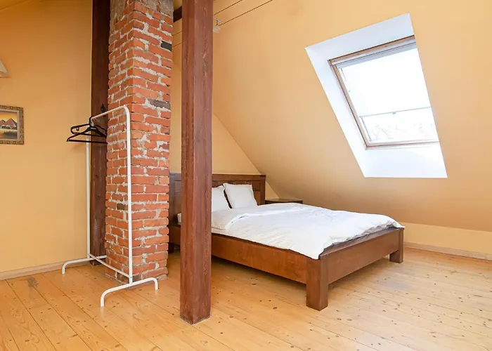 Spacious 2-bedroom With Sauna In Old Town By Urban Rent Appartement